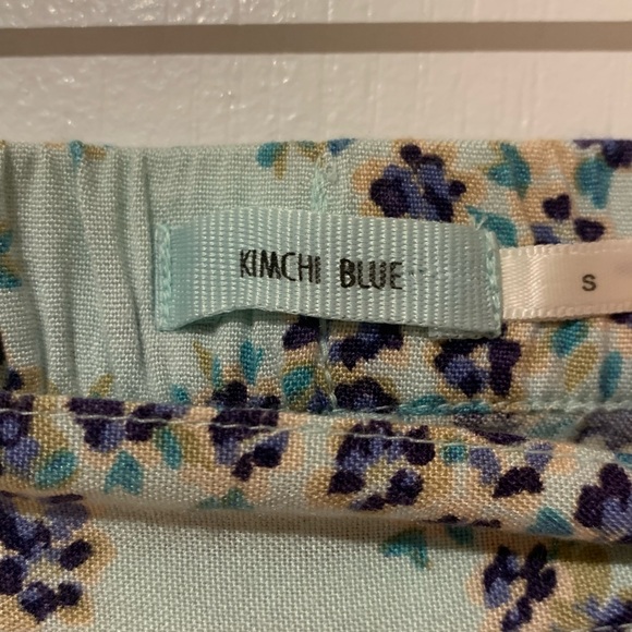 Urban Outfitters (Kimchi Blue brand) floral mini skirt, size S - Picture 3 of 3
